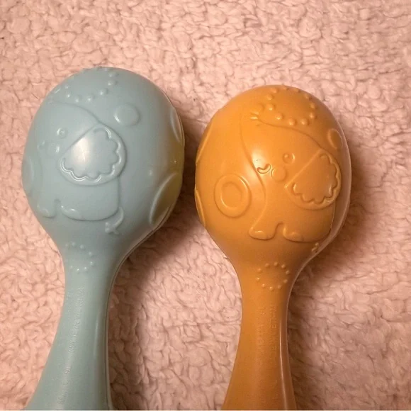 Fisher-Price Colorful Rattle Pair - Picture 5 of 7